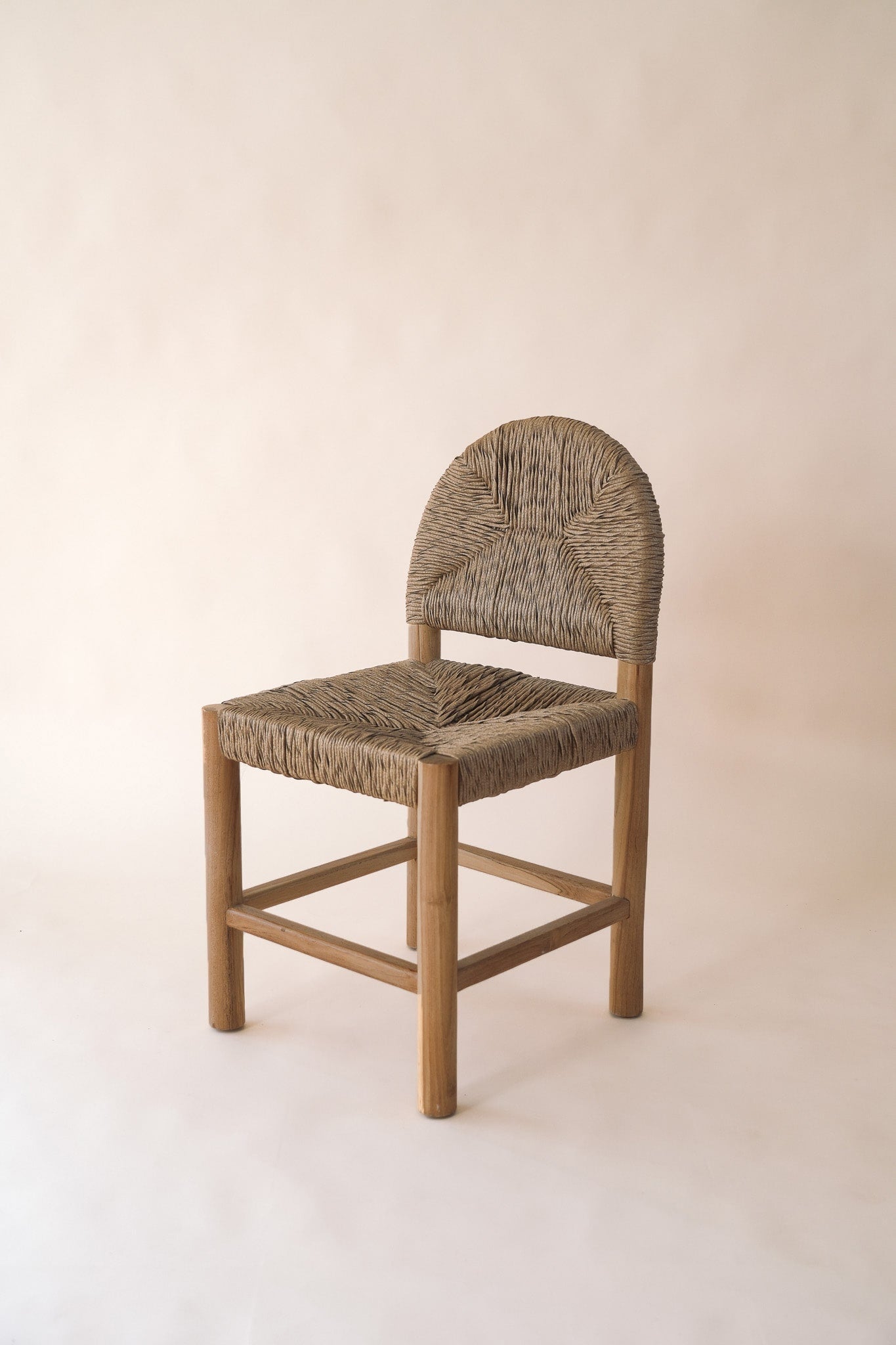 THE DILLY DINING CHAIR