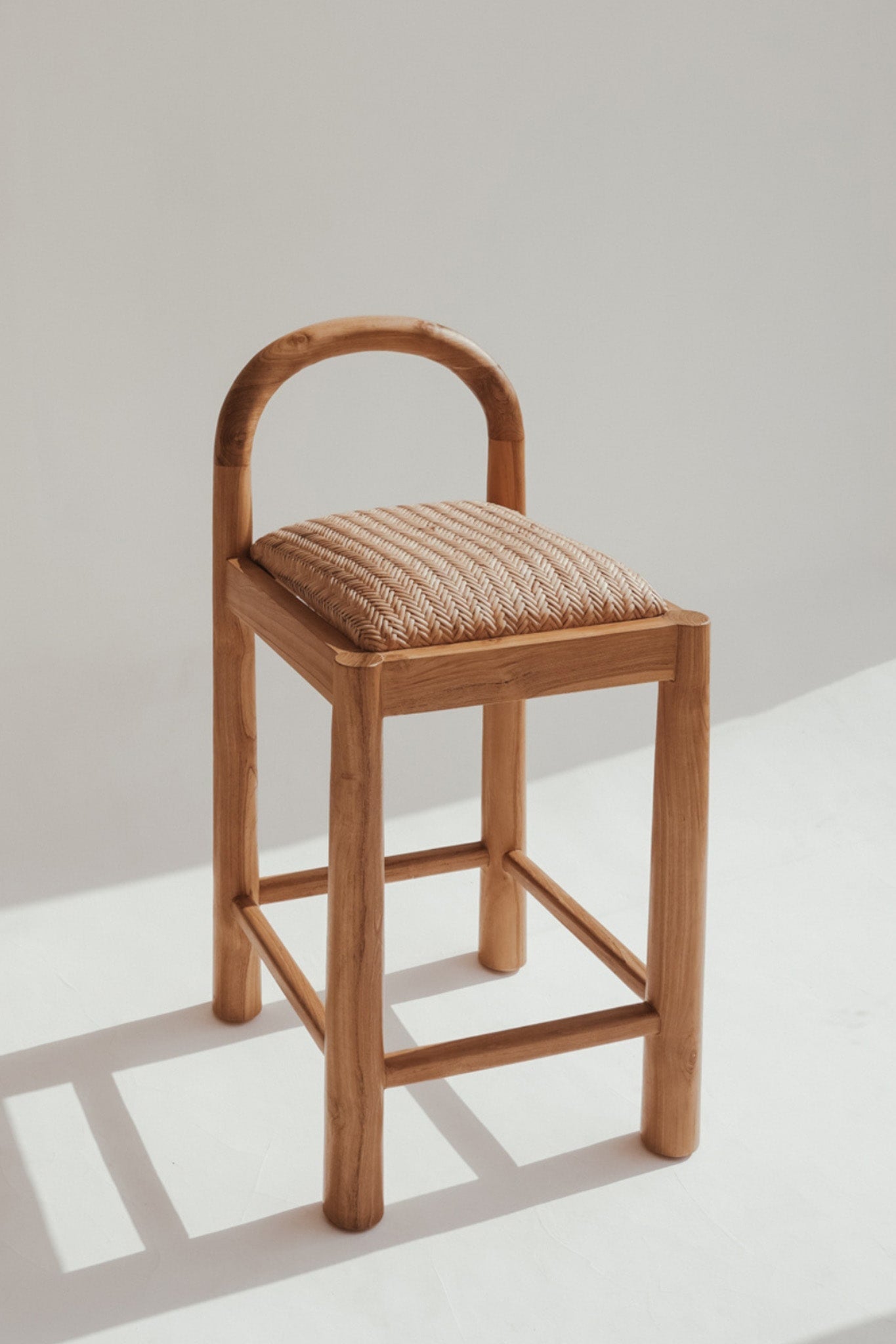 THE DESA BAR STOOL