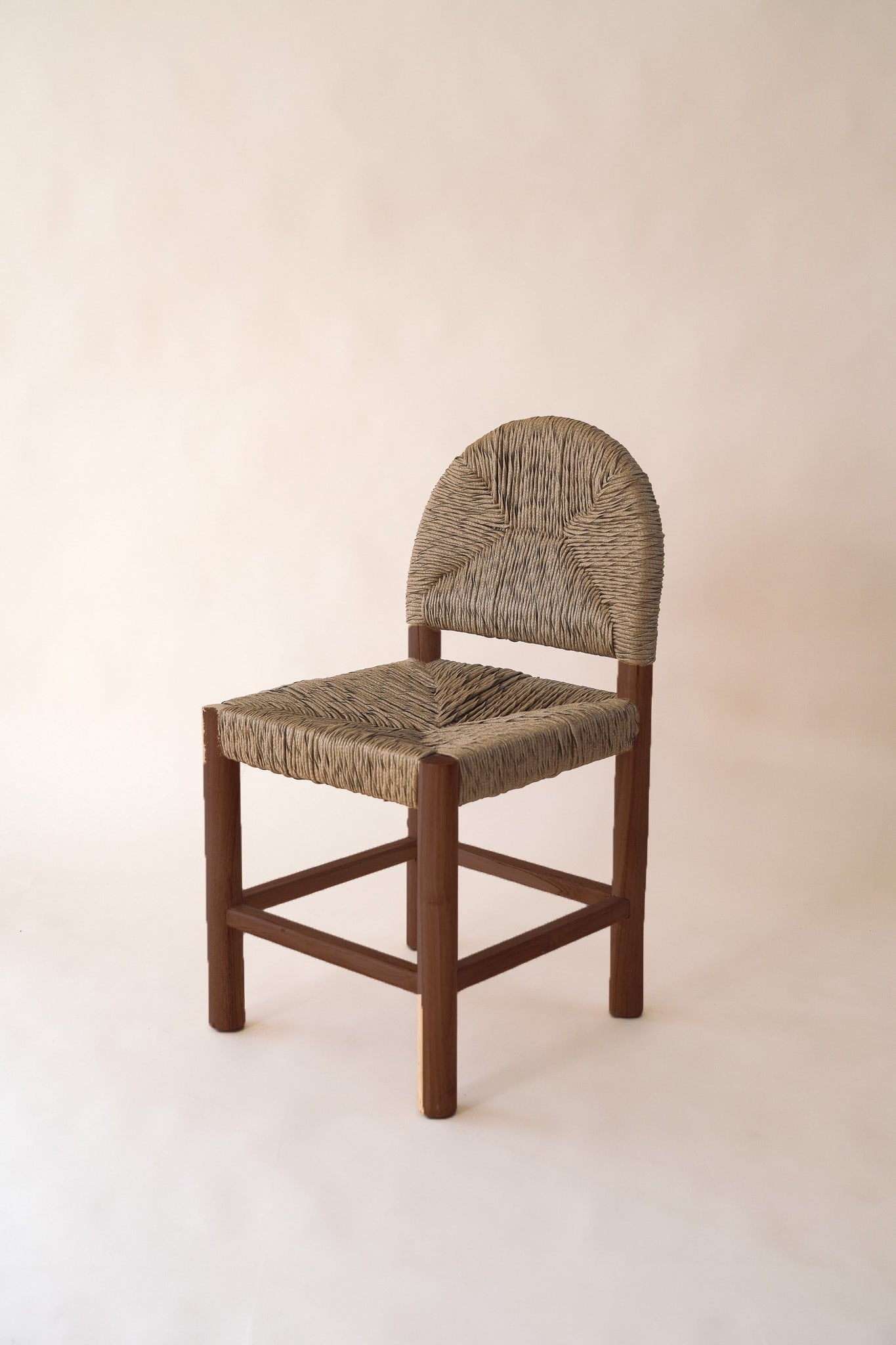 THE DILLY DINING CHAIR