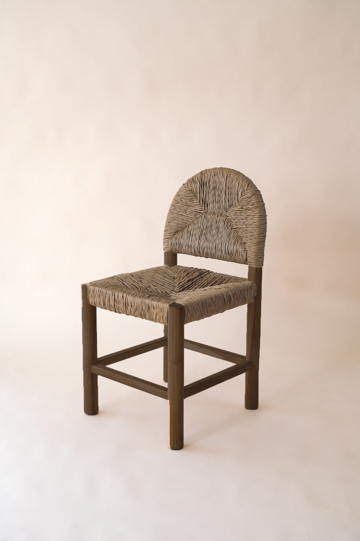 THE DILLY DINING CHAIR