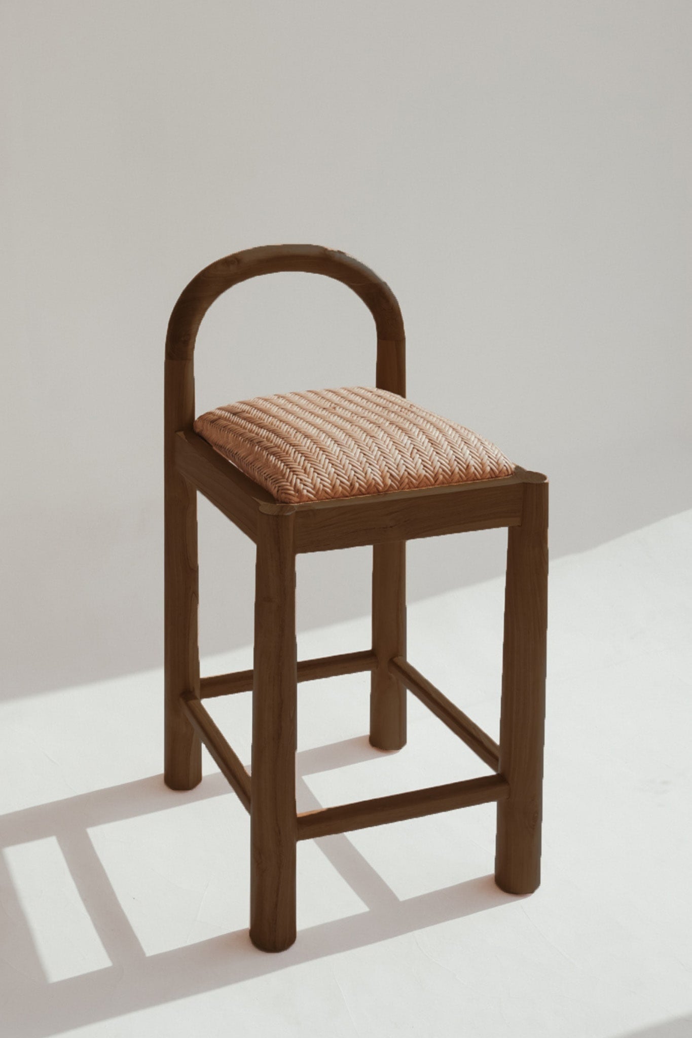 THE DESA BAR STOOL