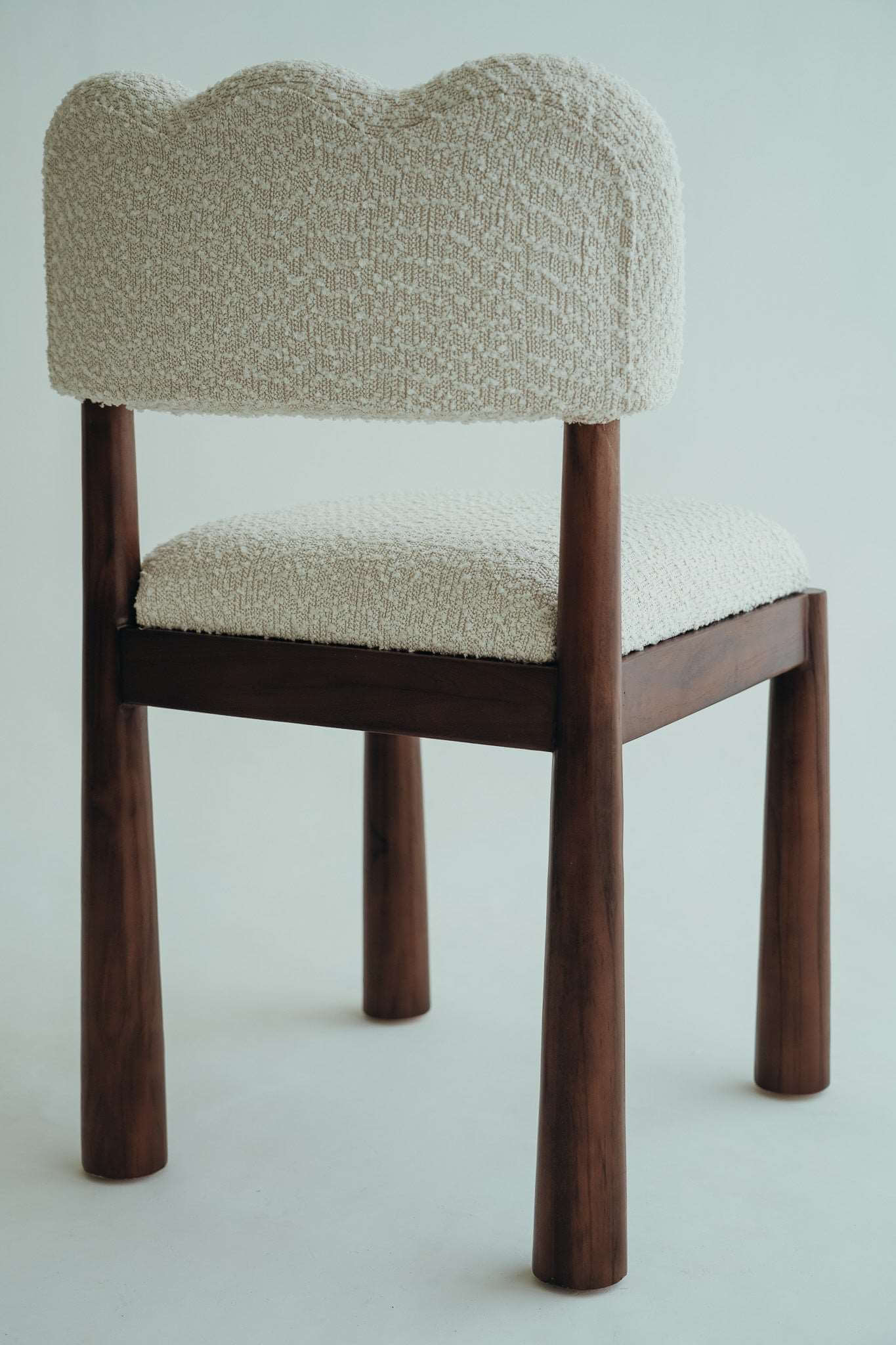 LOKOA DINING CHAIR