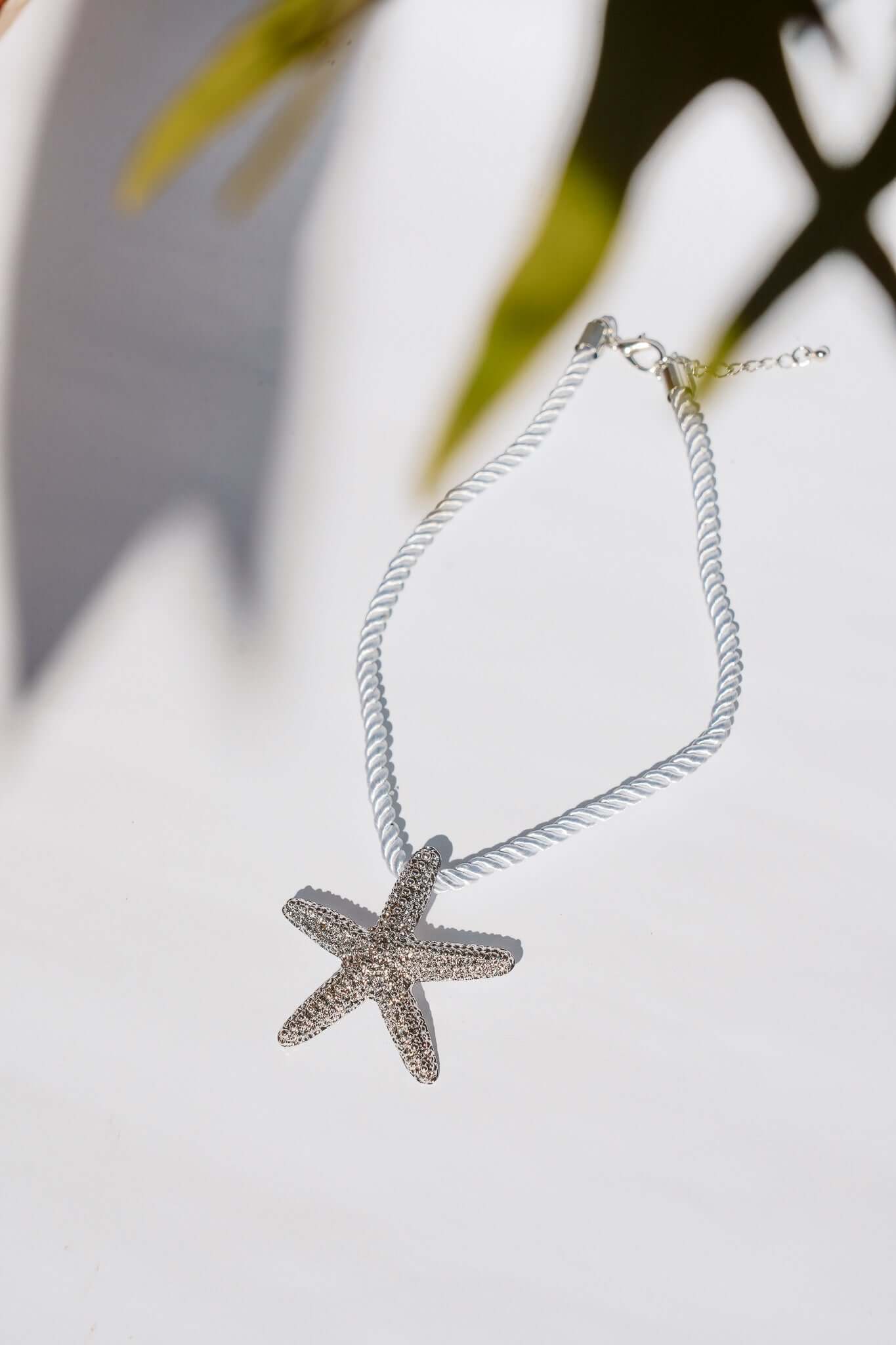 THE STARFISH NECKLACE