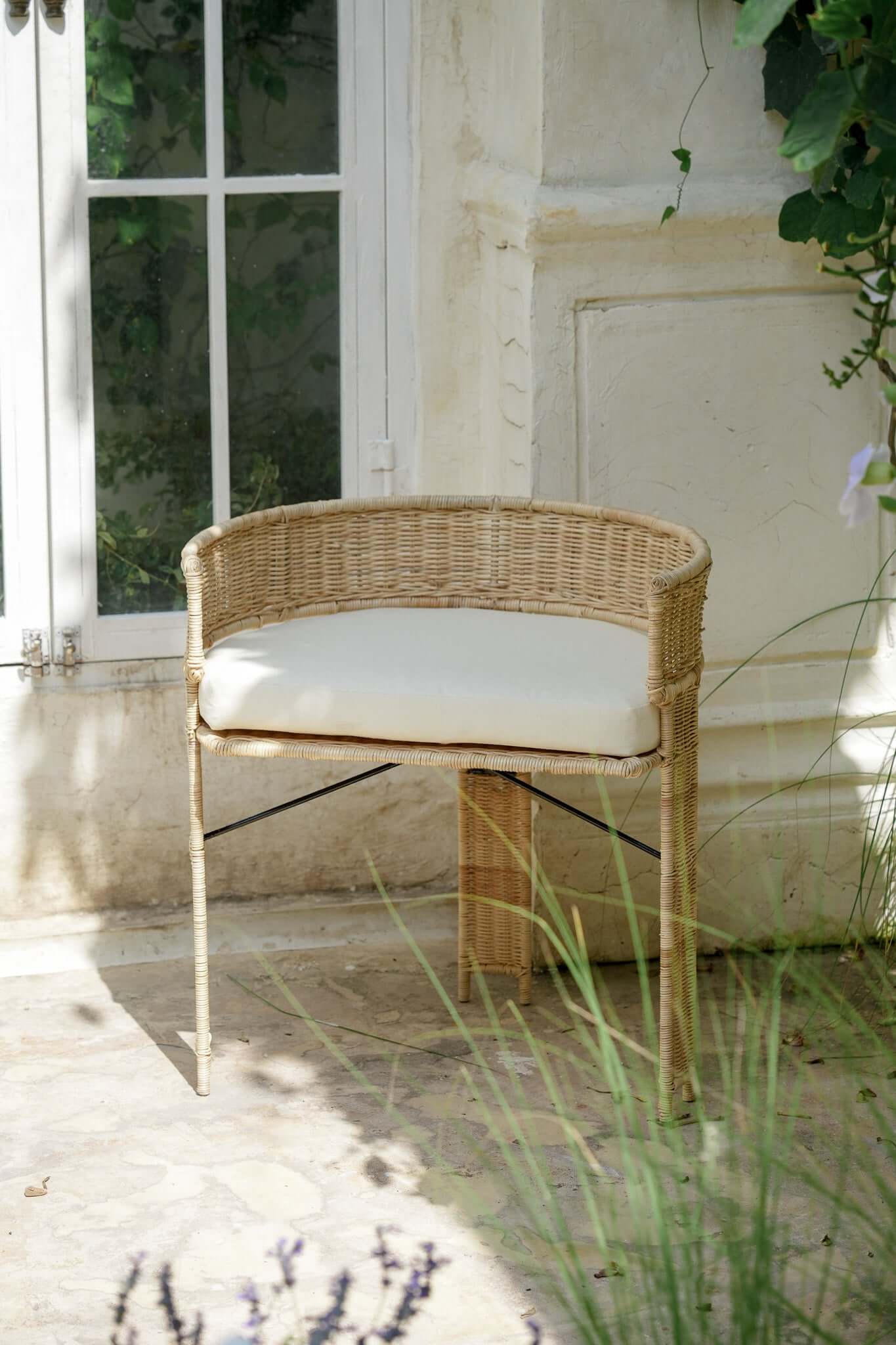 THE FLORA DINING CHAIR