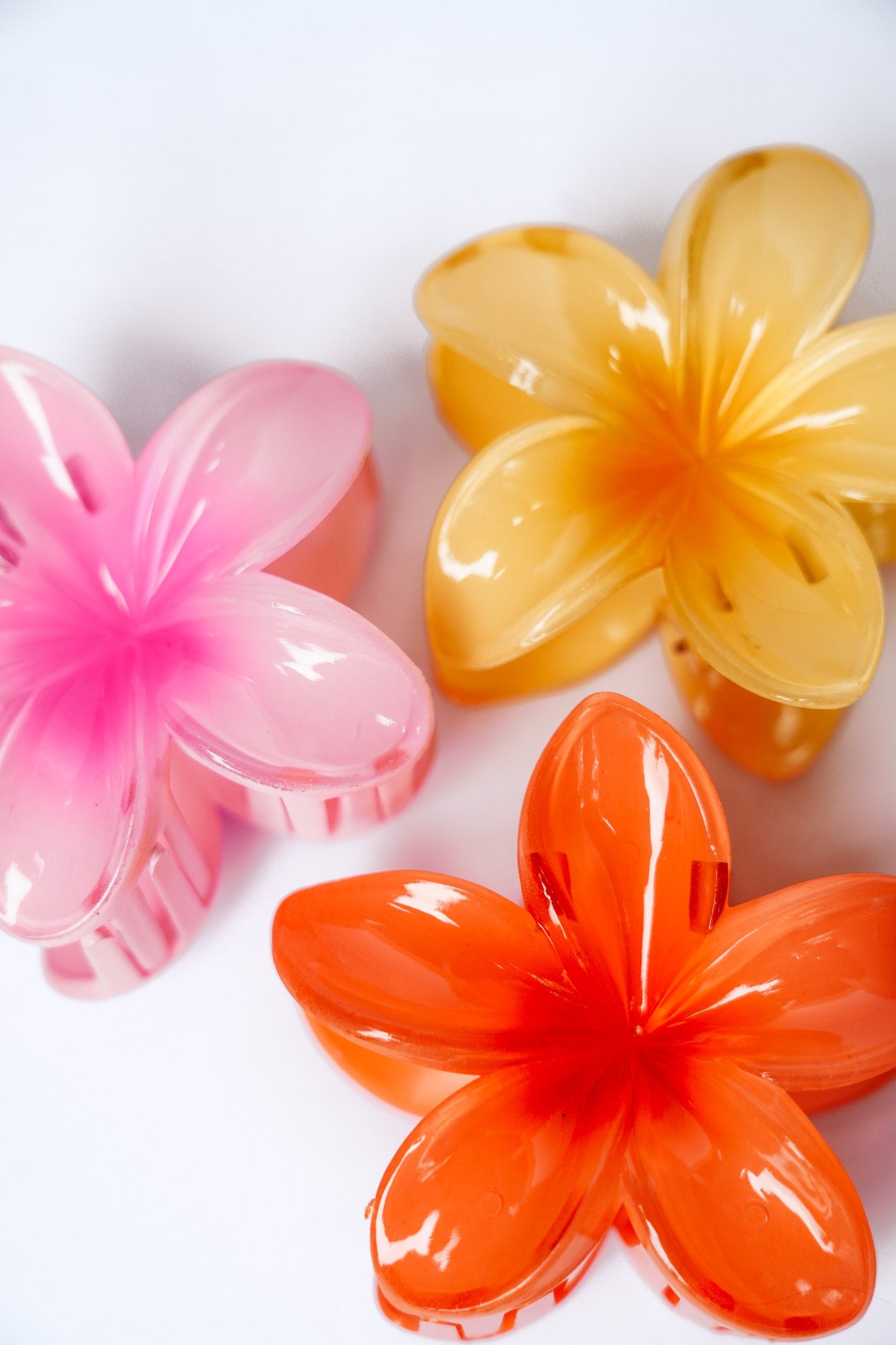 FRANGIPANI HAIR CLIPS - YELLOW