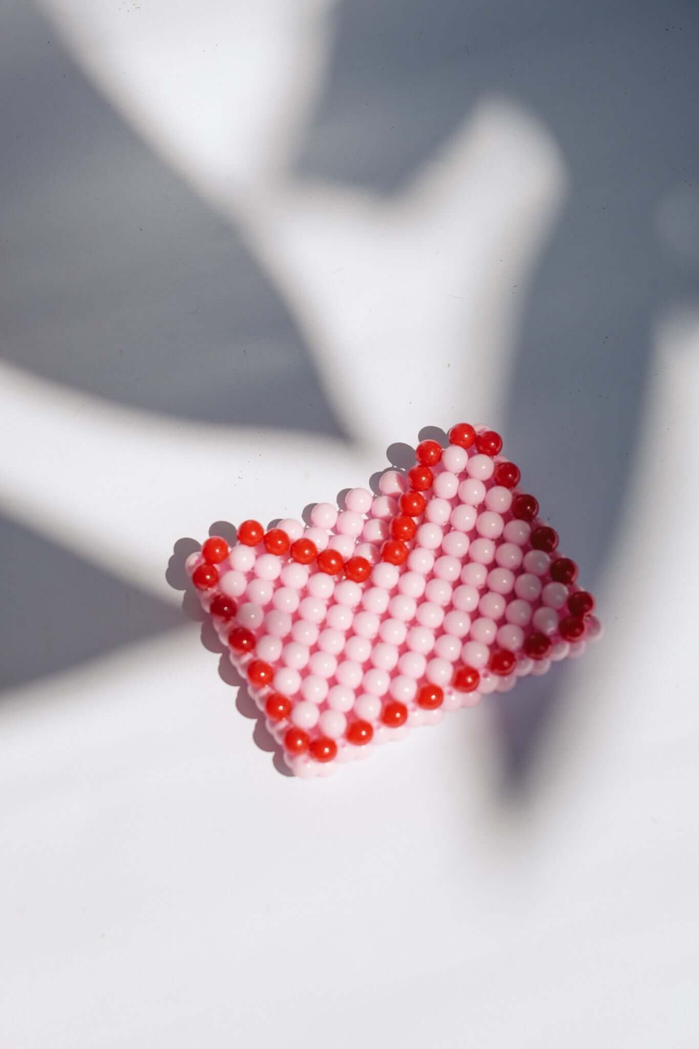 BEADED CARD HOLDER - PASTEL PINK/RED - HIBISCUS THE LABEL - Black Salt Co