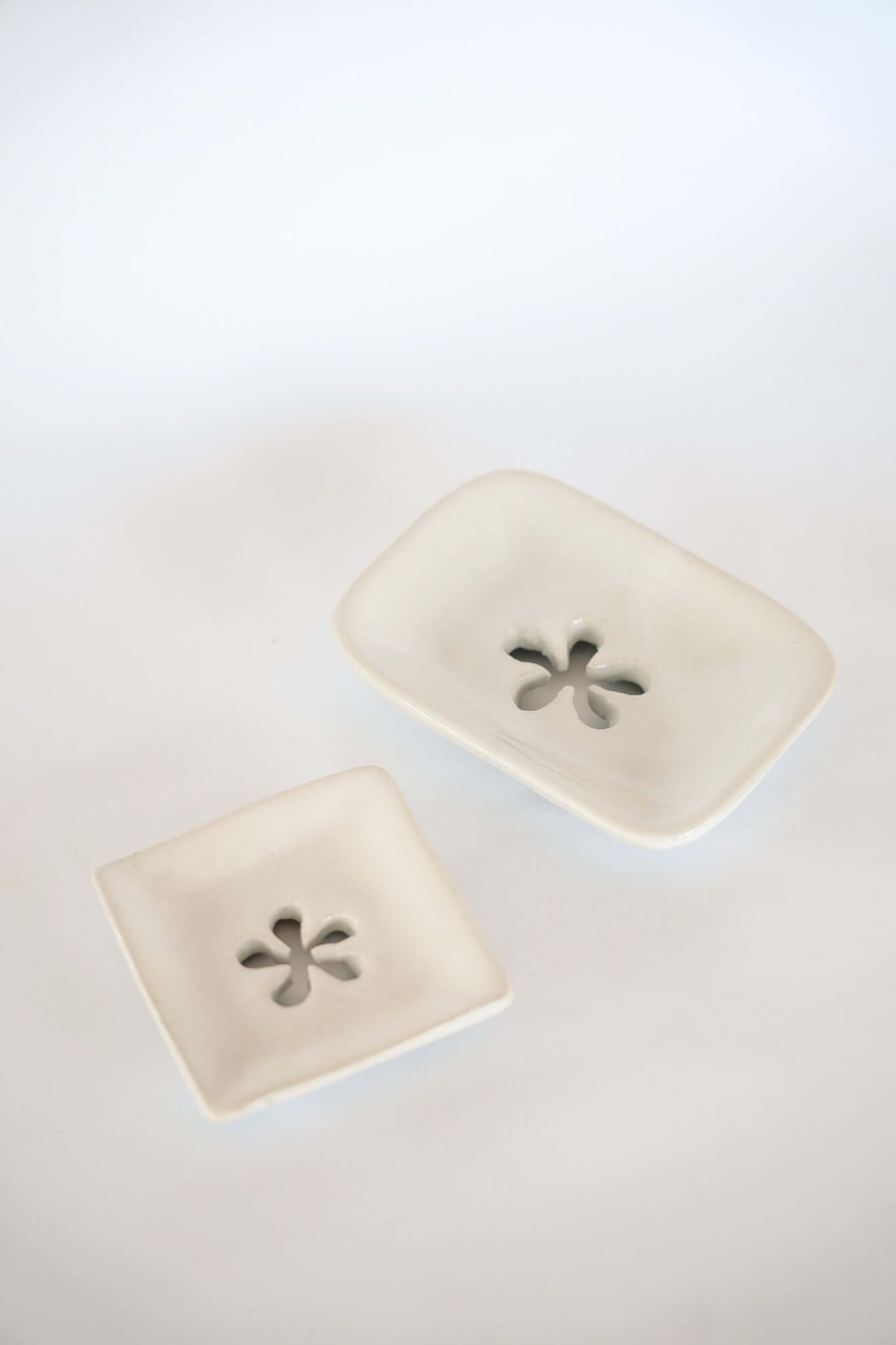 FLOWER SOAP DISH by Black Salt Co Sale - Shop at Black Salt Co