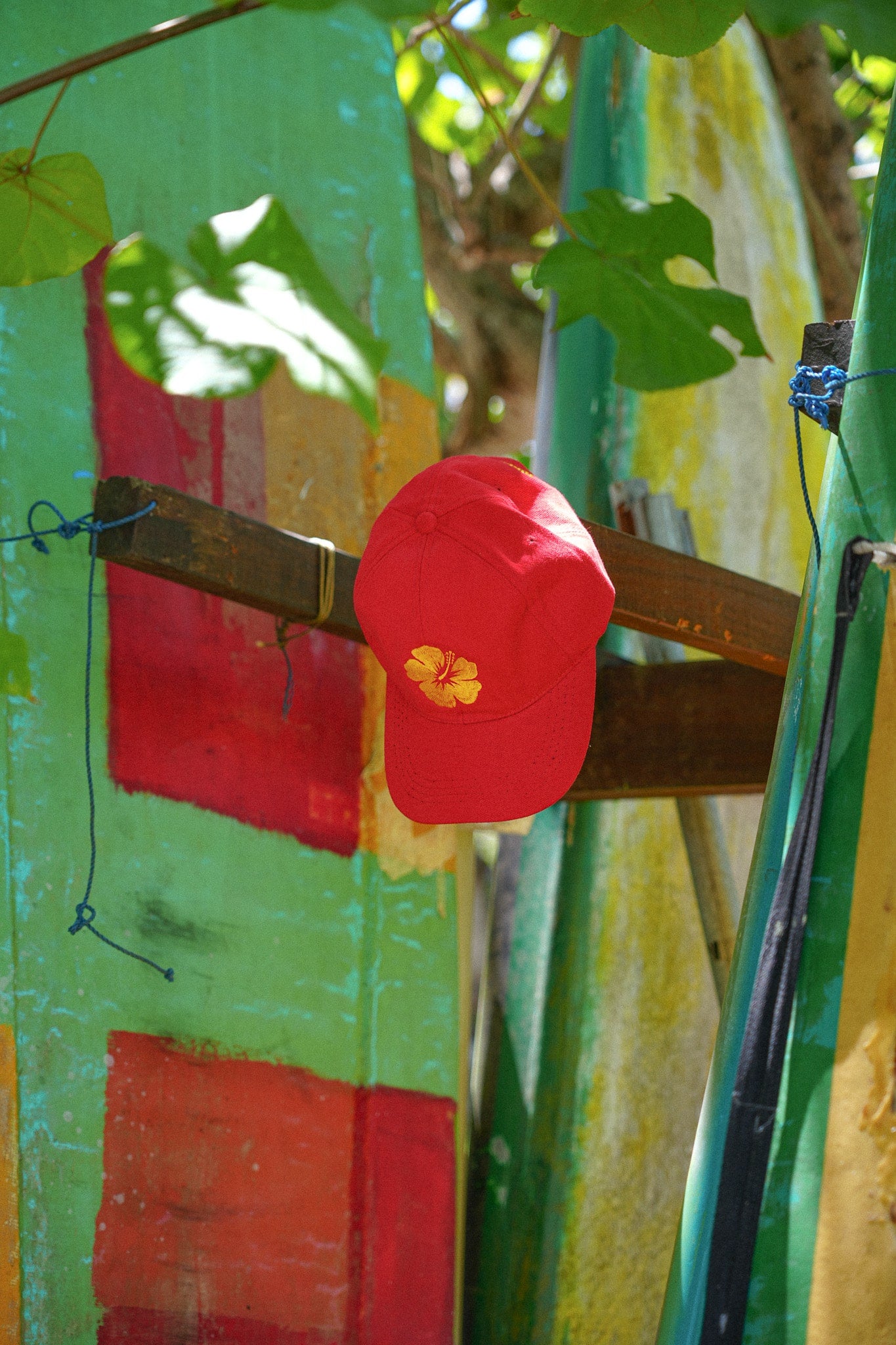 HIBISCUS 'FLOWER' CAP