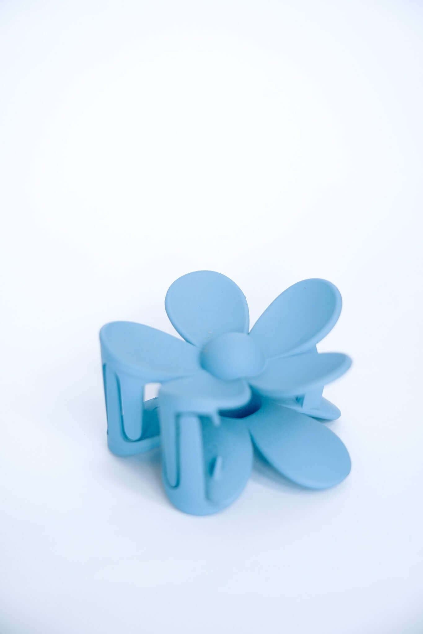 THE FLOWER POWER HAIR CLIP BLUE by HIBISCUS THE LABEL - Shop at Black Salt Co