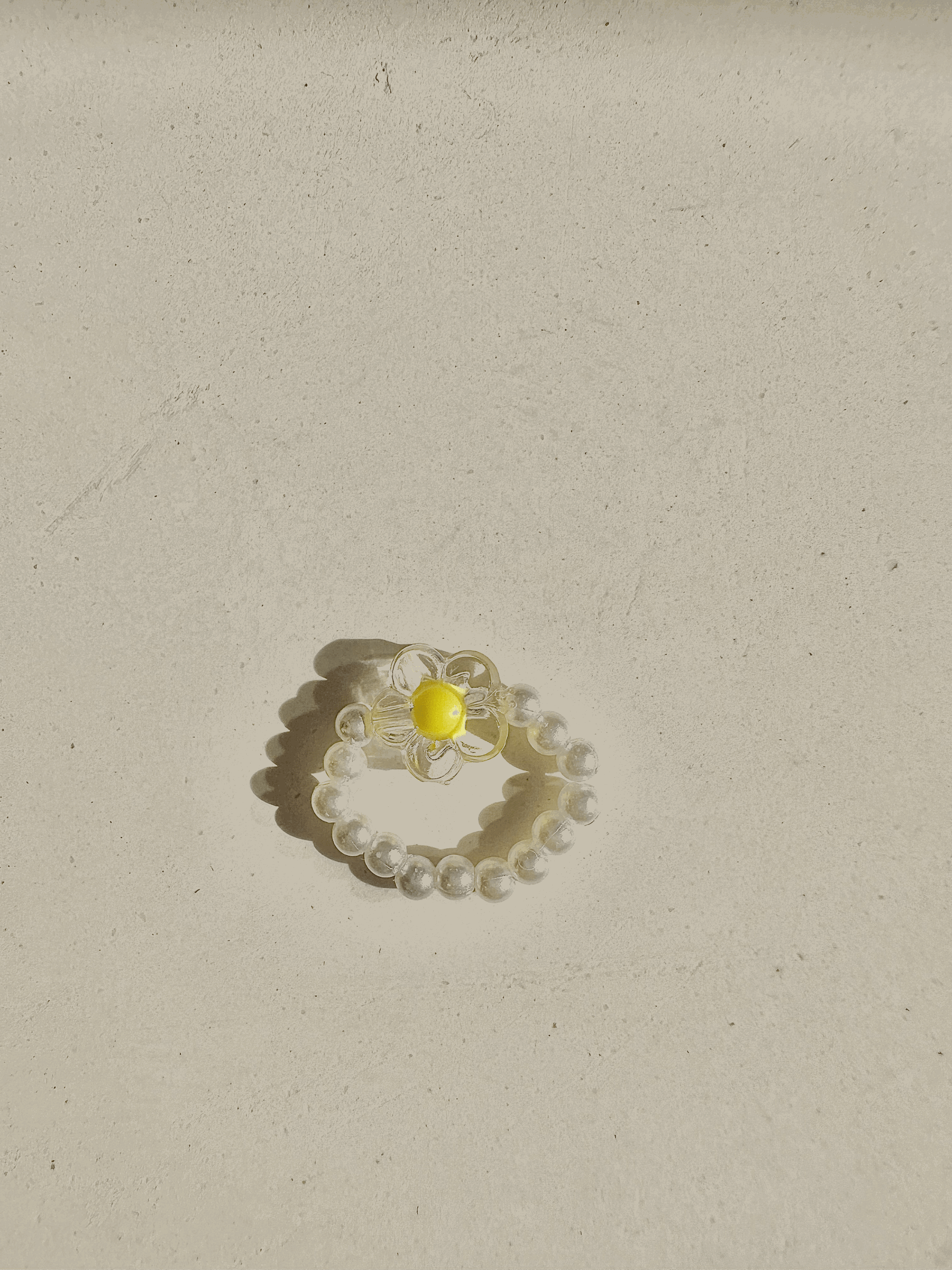 THE FLOWER VACAY RING YELLOW